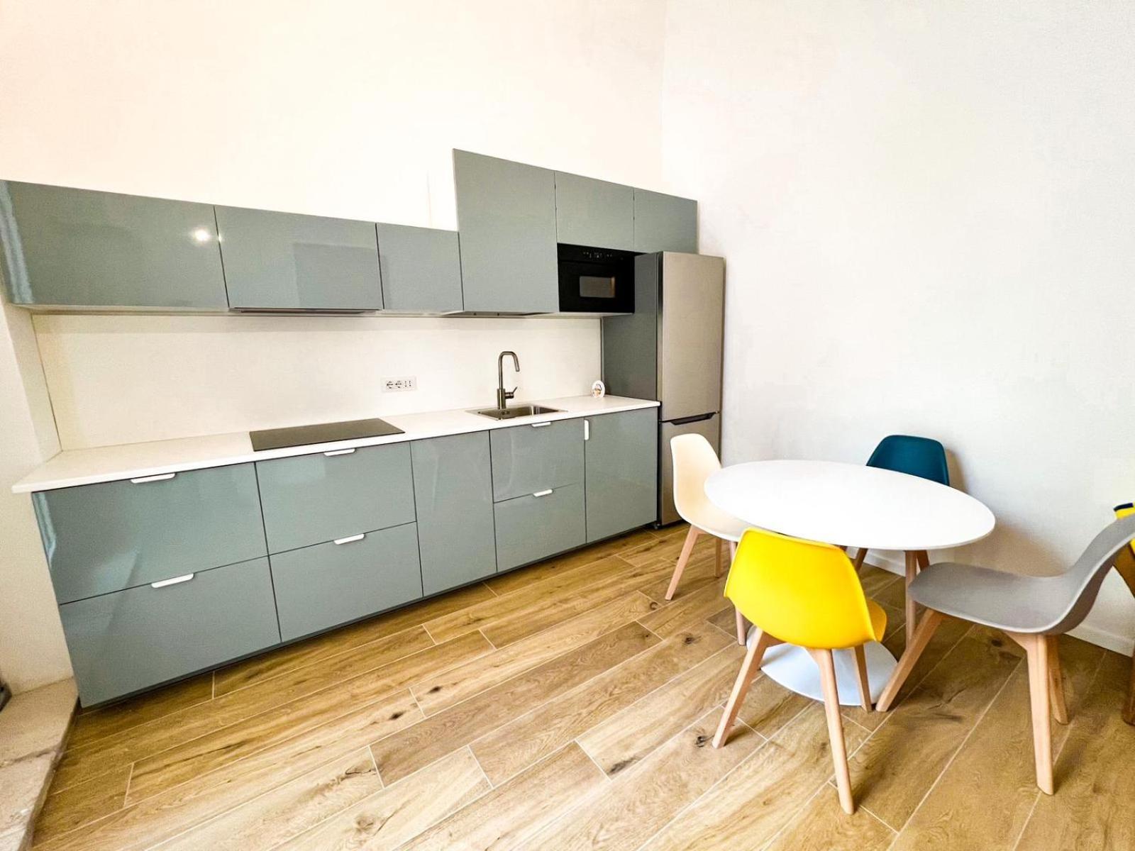 Andrea'S 12 Apartment Bari Luaran gambar